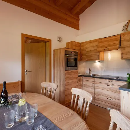 Lindner Hannes Apartamento